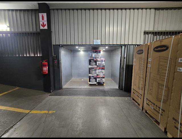 6,649M² WAREHOUSE FOR SALE IN MEADOWDALE